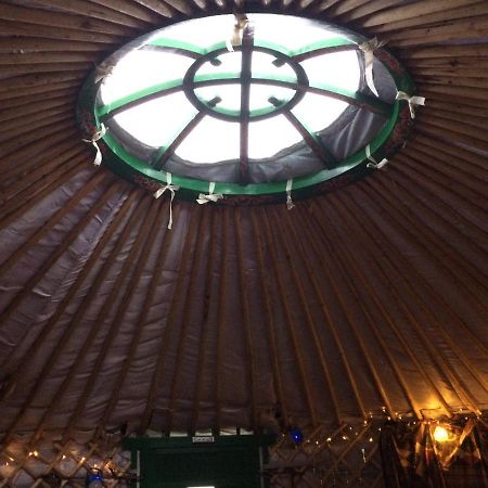 The Tall Pines Yurt Хелмсдейл Экстерьер фото