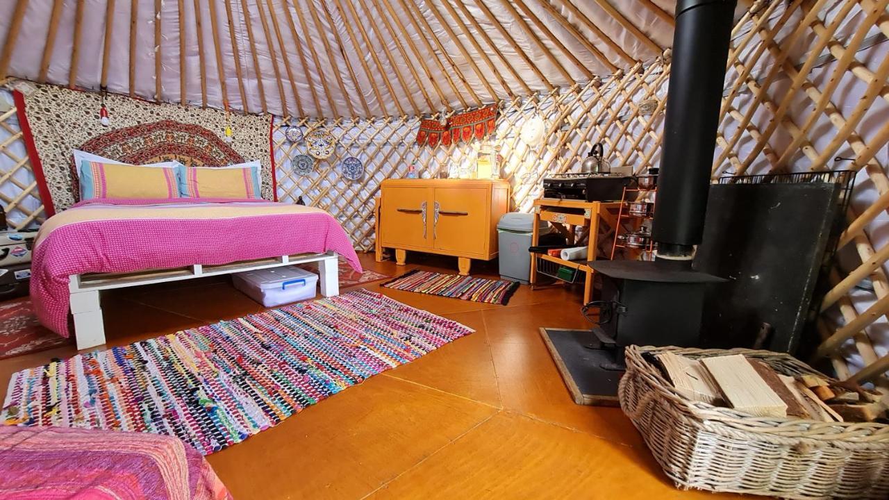 The Tall Pines Yurt Хелмсдейл Экстерьер фото